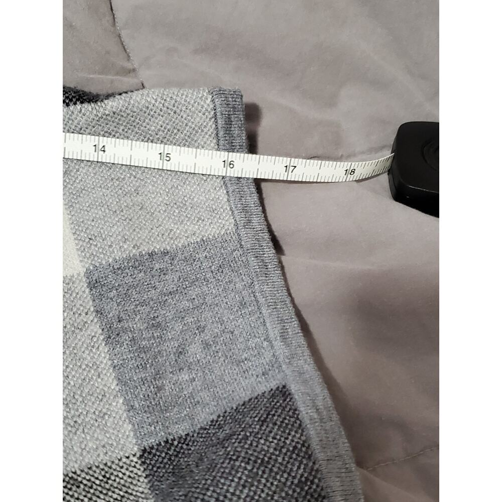 Tahari Women’s Plaid Sweater Jacket Size XL Gray Zip Front Rayon Blend - Picture 10 of 16